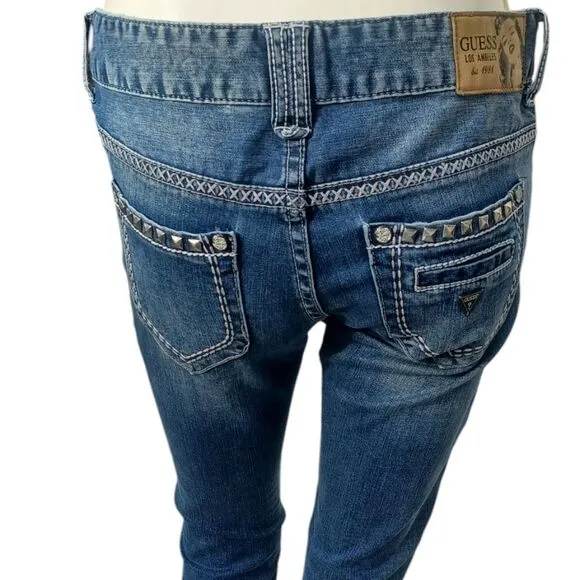 5015......Guess Skinny Leg  Jeans Size 27