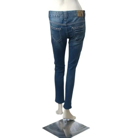 5015......Guess Skinny Leg  Jeans Size 27