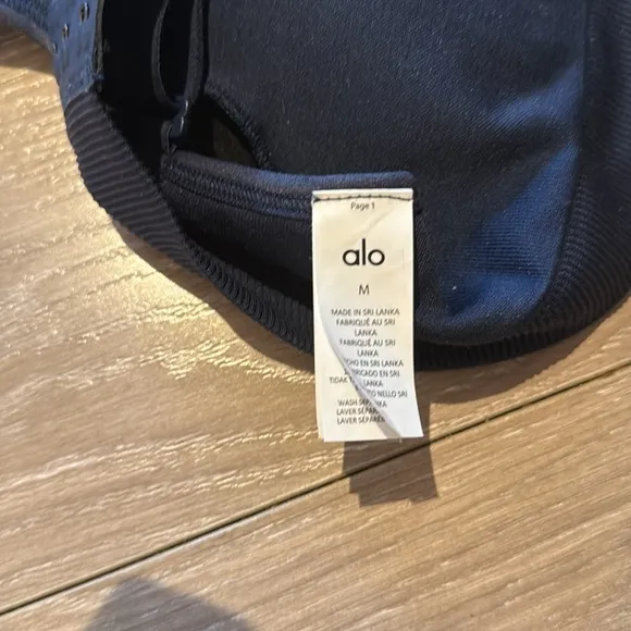 Alo yoga Seamless Ribbed Favorite Bra in Navy