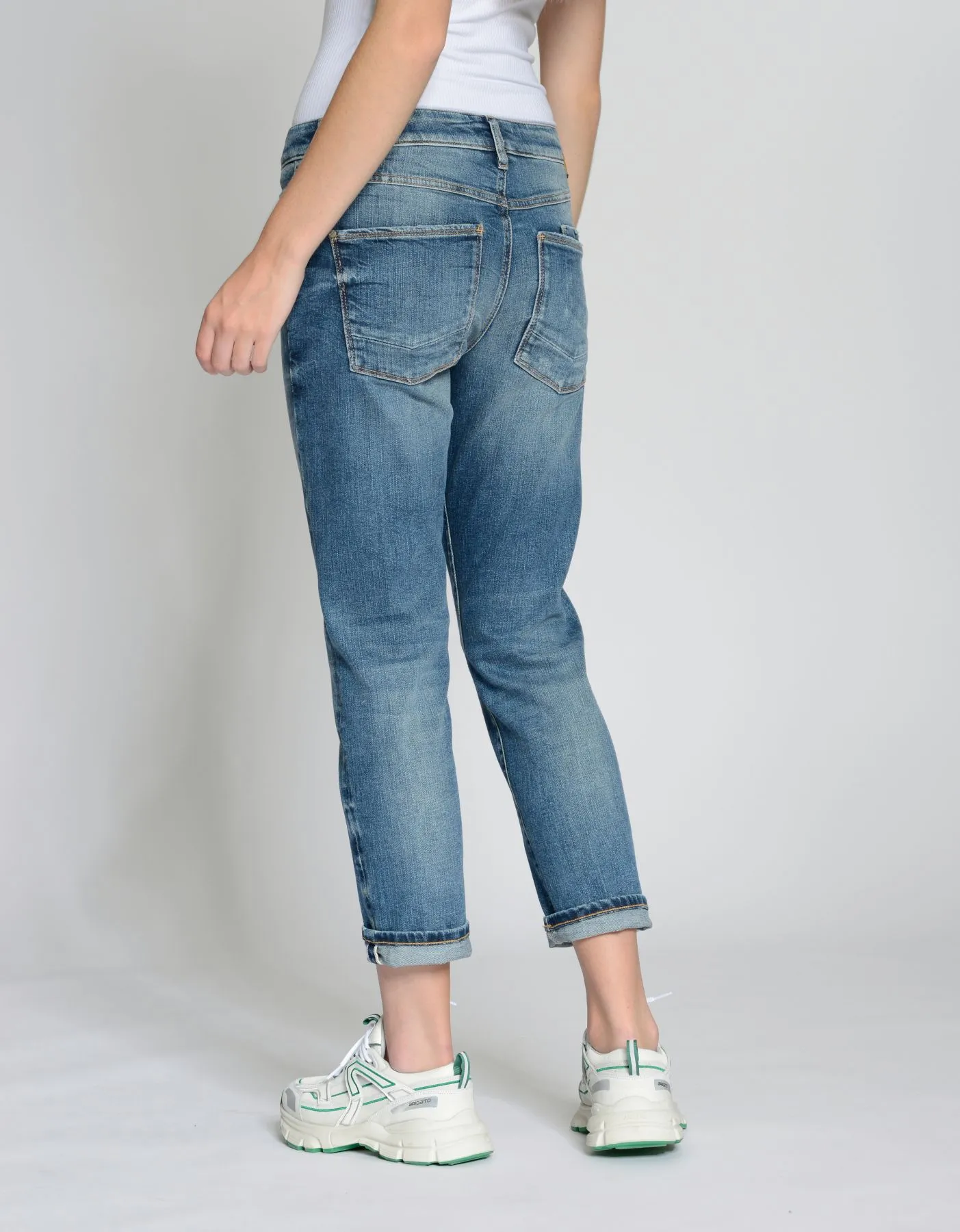 GANG 94NADIA Cropped boyfriend fit