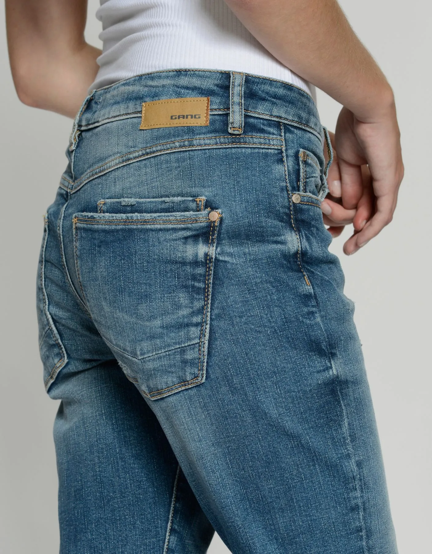 GANG 94NADIA Cropped boyfriend fit