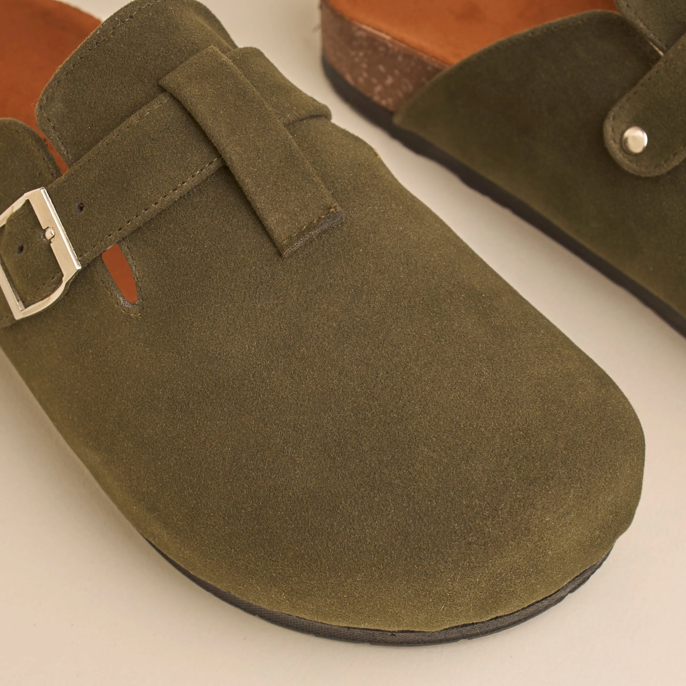 Glamy Clogs (Suede)