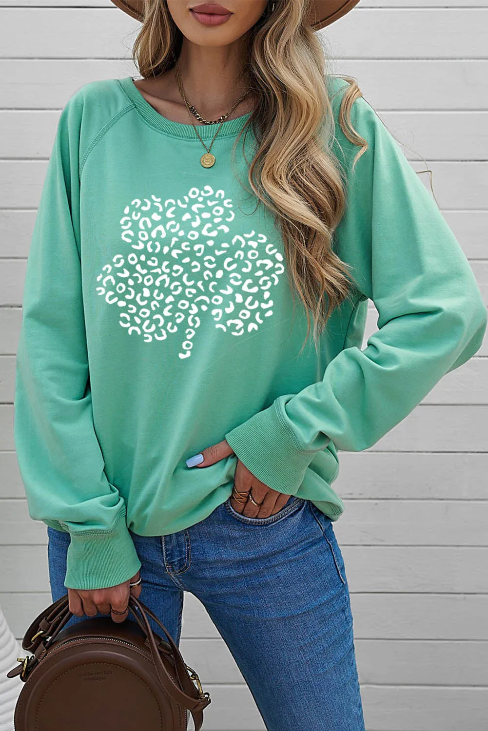 Green Leopard Clover Print Long Sleeve Sweatshirt