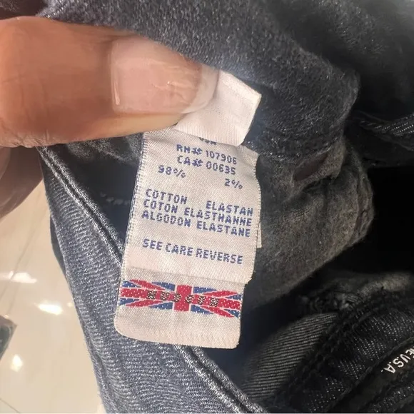 Hudson $205 Collin Midrise Distressed Dark Wash Jeans 👖