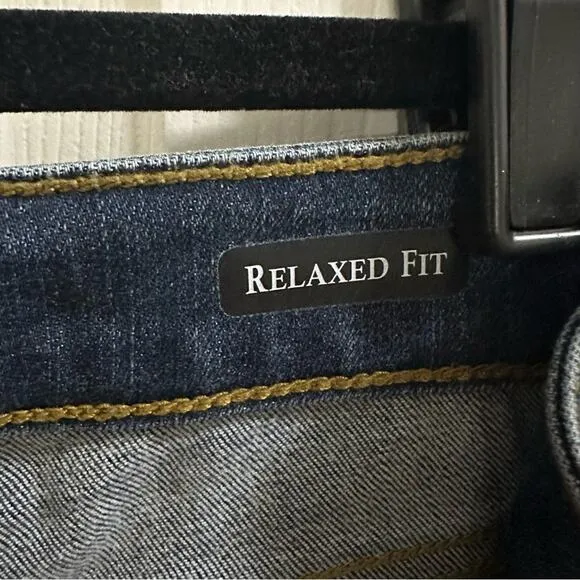 JUDY BLUE Los Angeles Relaxed Fit Distressed Women’s Jeans size 5 / 27 denim