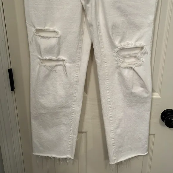 Madewell Women’s White Perfect Vintage Straight Jeans  Sz 27 Distressed Raw Hem
