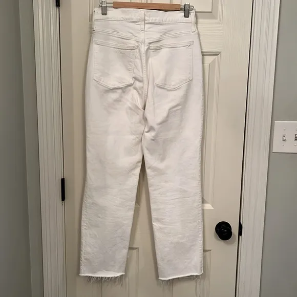 Madewell Women’s White Perfect Vintage Straight Jeans  Sz 27 Distressed Raw Hem