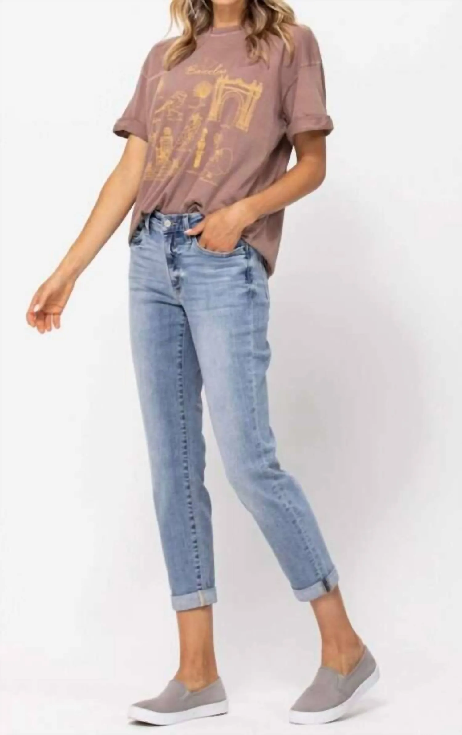 Midrise Boyfriend Jeans In Bleach Wash