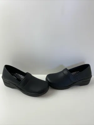 NWB EasyWorks by Easy Street LYNDEE Black Leather PROFESSIONAL Clogs Women’s 9 M