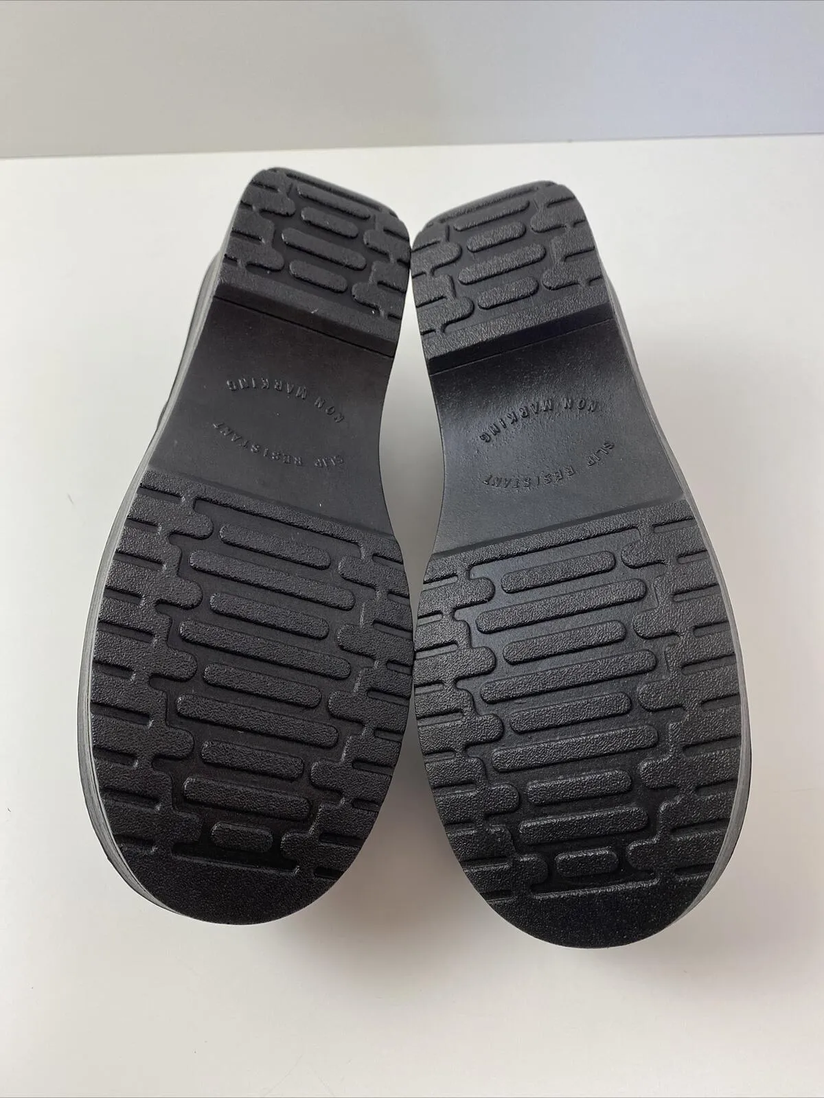 NWB EasyWorks by Easy Street LYNDEE Black Leather PROFESSIONAL Clogs Women’s 9 M