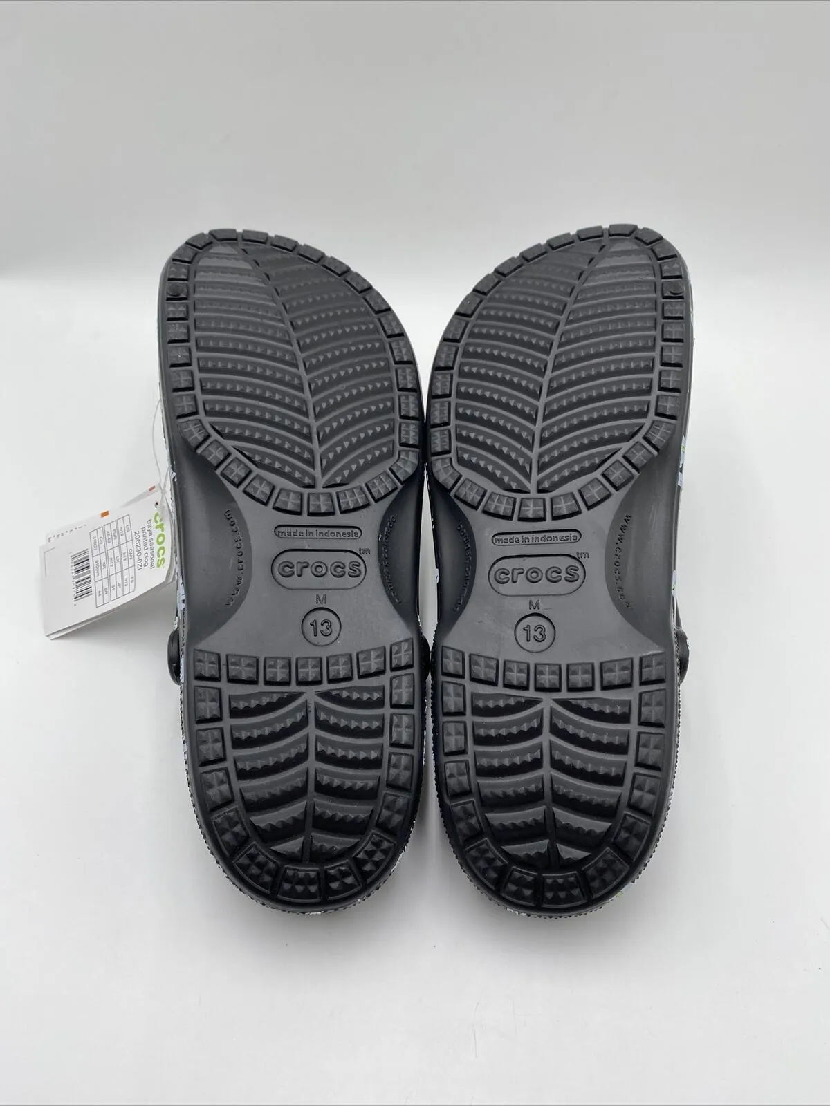 NWOB Crocs Adult Baya Seasonal Printed Clogs Black/White Size 13M - Very Good