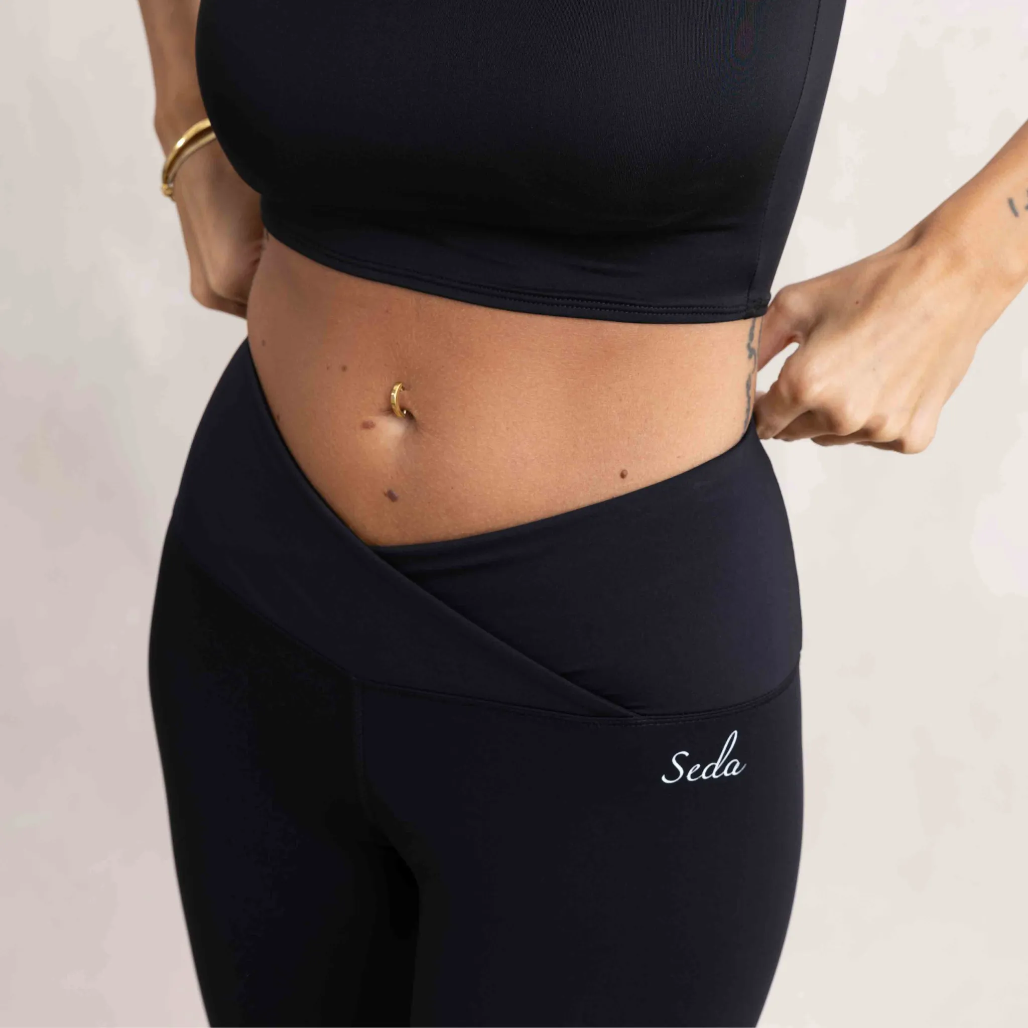 SEDA Black Activ V-Cut Yoga Pant