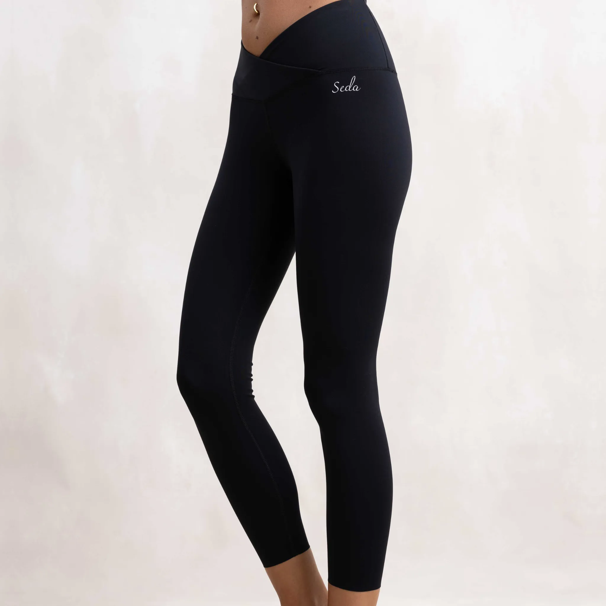 SEDA Black Activ V-Cut Yoga Pant