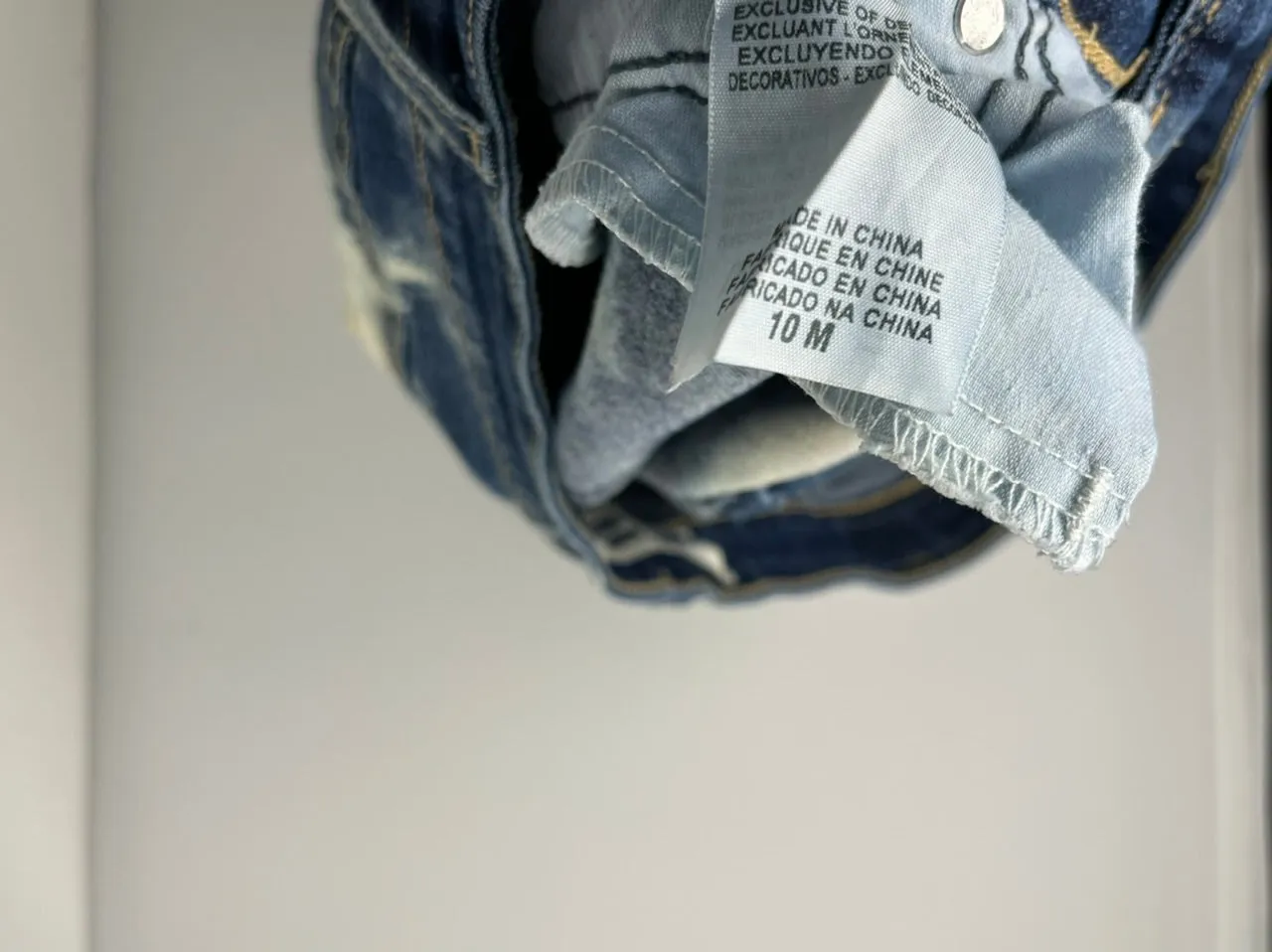 Signature Levi, size 10  #3504