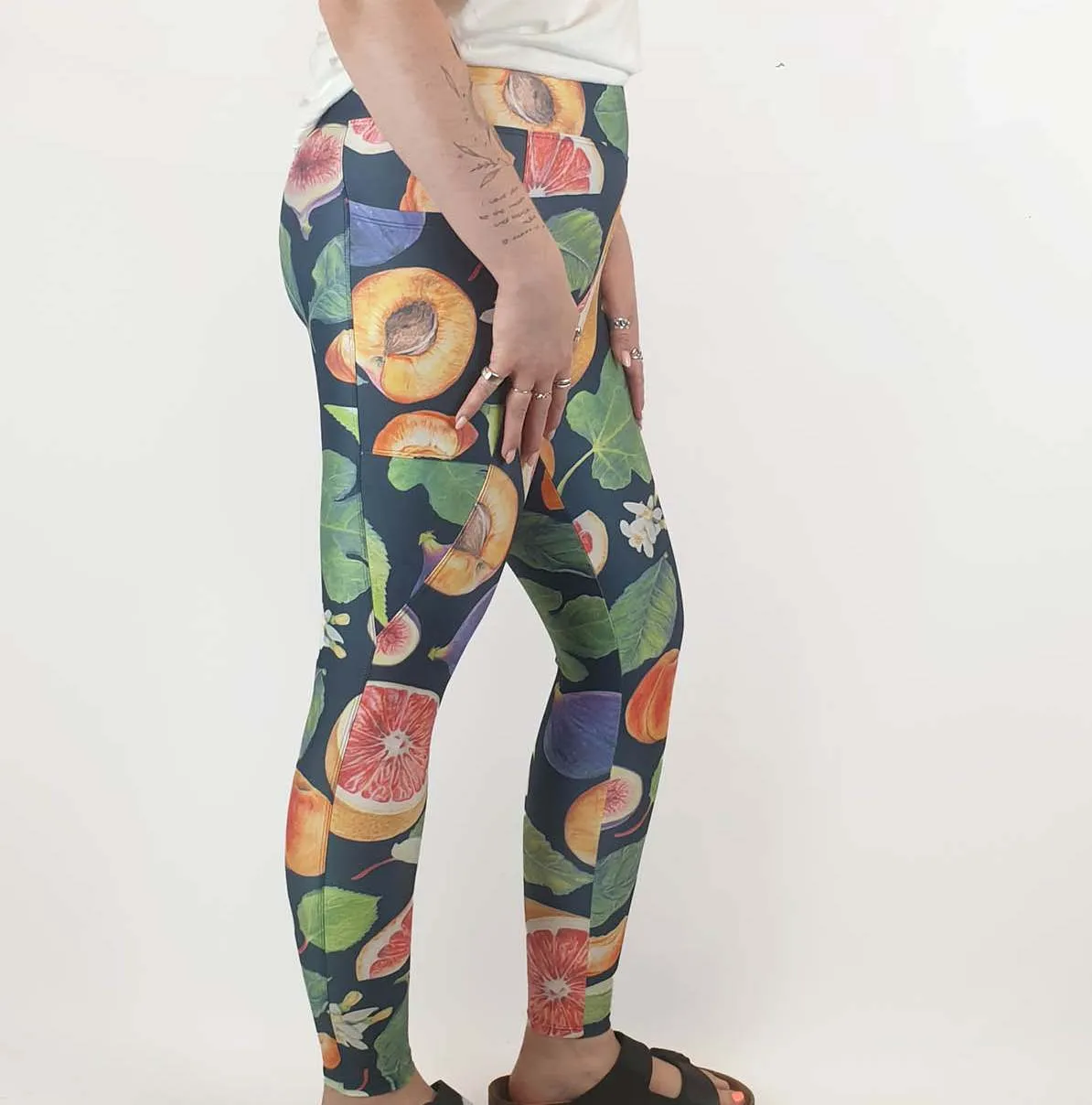 Solomon Street medetteranean fruit print yoga pants size 12