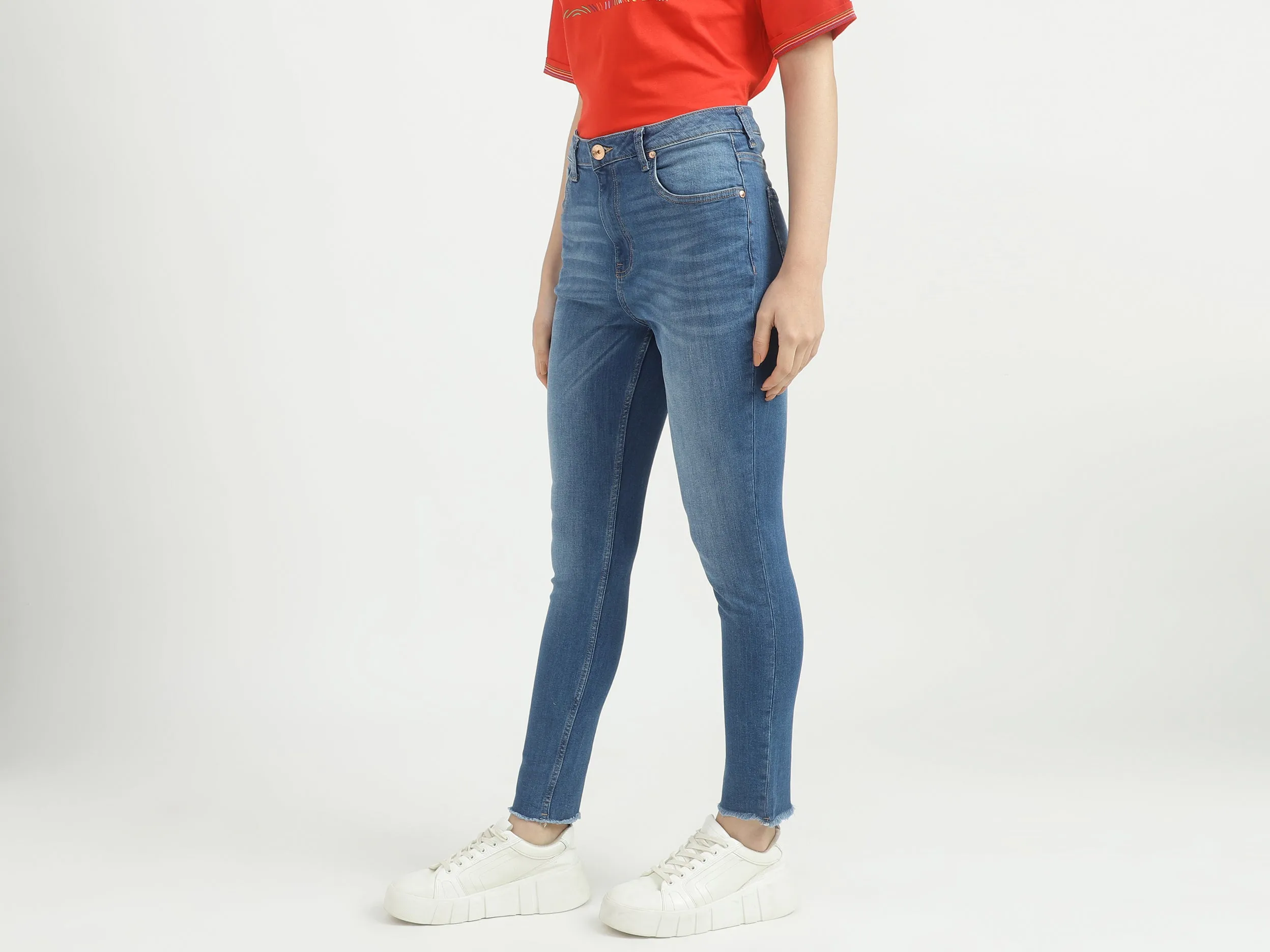 Women Solid Skinny Fit Jeans