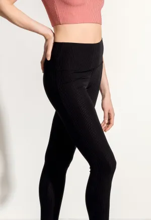 Yoga Leggings „Larimar“ in Schwarz gerippt