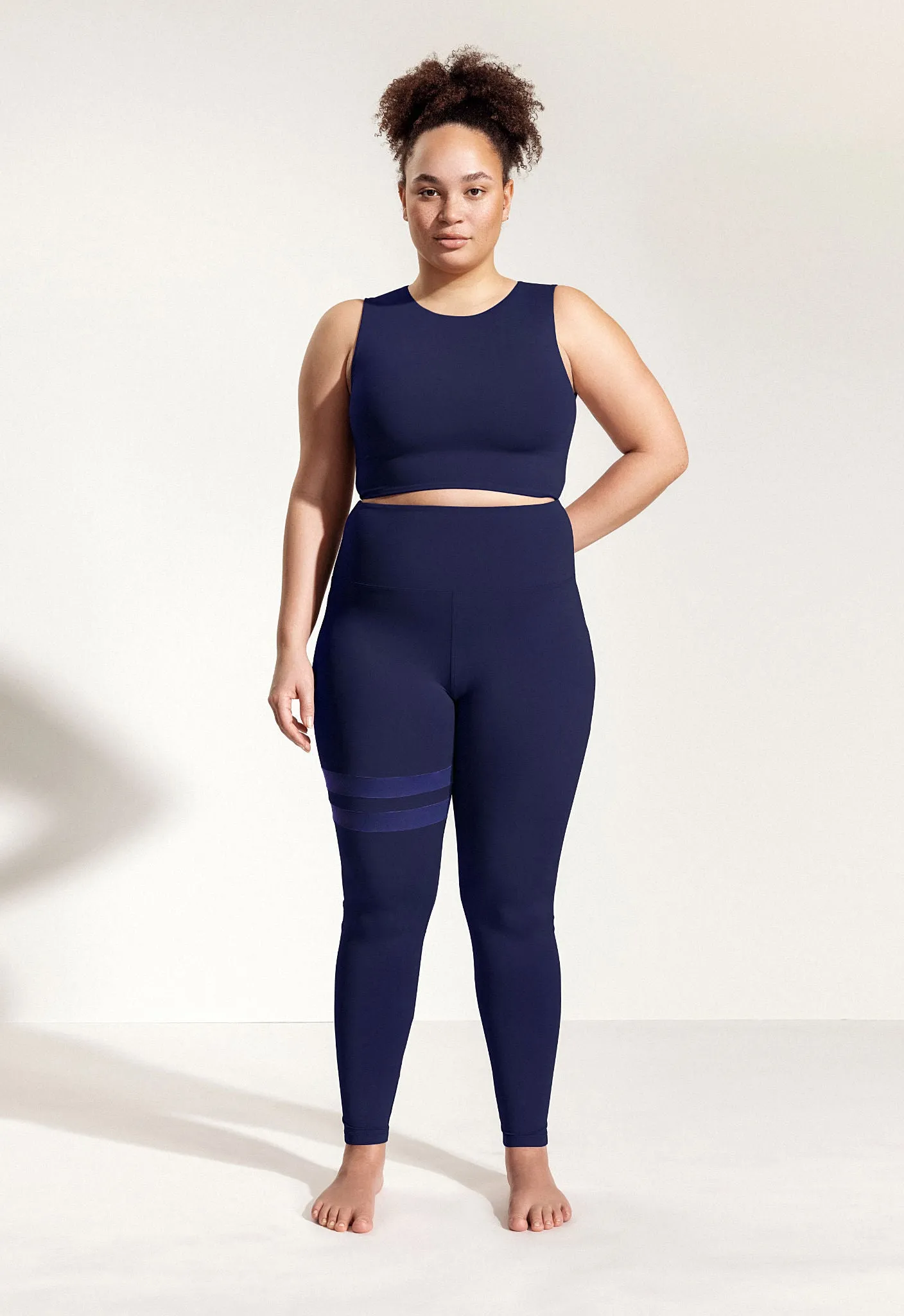 Yoga Top "Amber" in dark blue